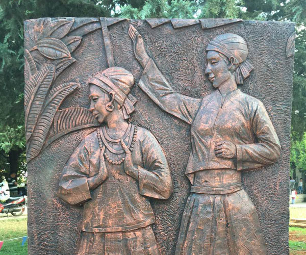 材質(zhì)玻璃鋼 規(guī)格高2米 安裝地點-昆明龍泉路重工機械 完工時間2017-8-26日 材質(zhì)玻璃鋼 規(guī)格高2米 安裝地點-昆明龍泉路重工機械 完工時間2017-8-26日